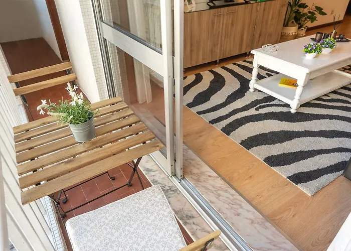 Gaia Center Near Porto Apartamento